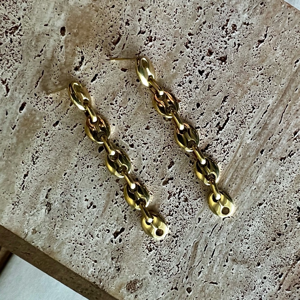 🎁 Mariner Gold-Plated Dangle Earrings